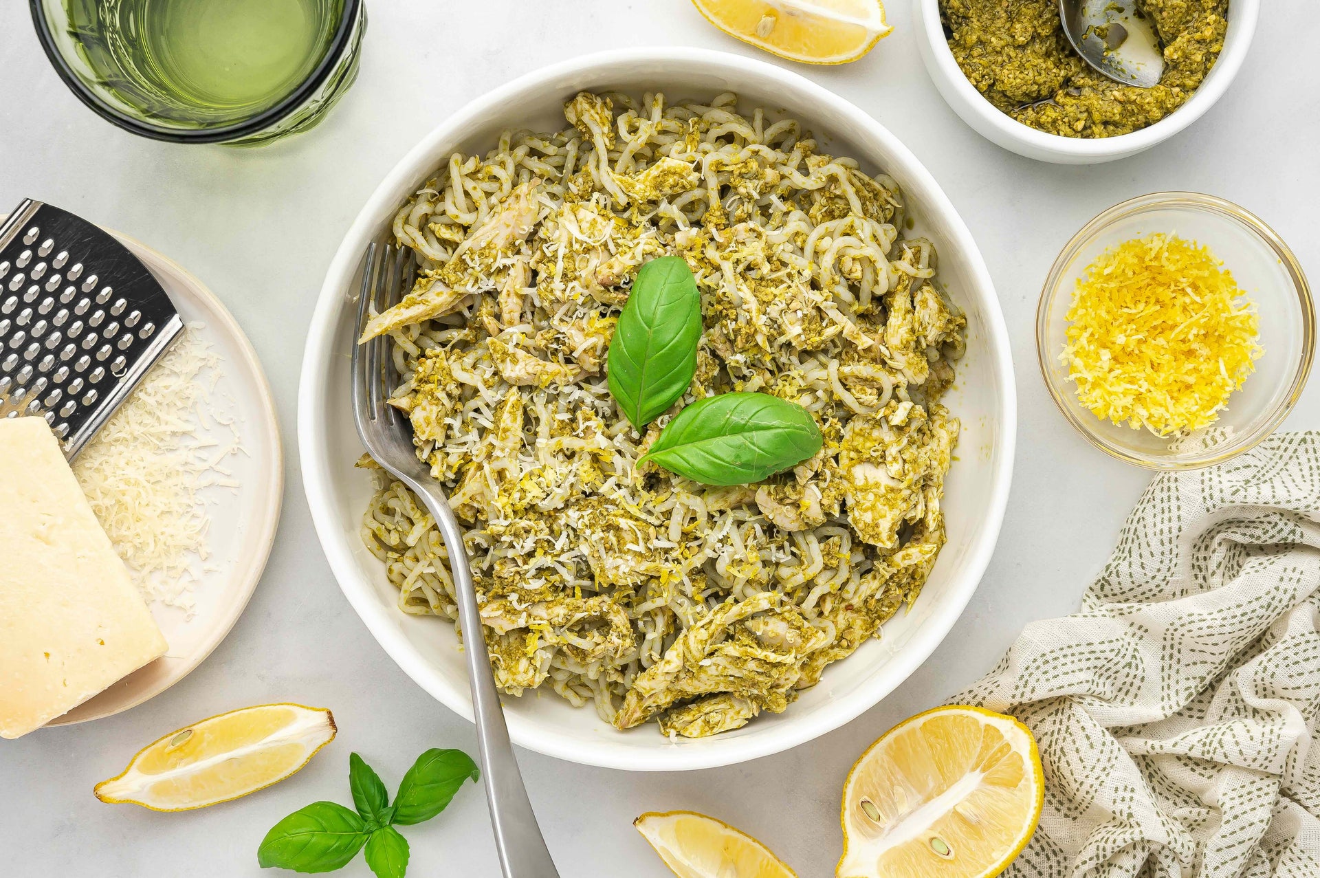 Easy Chicken Pesto Spaghetti