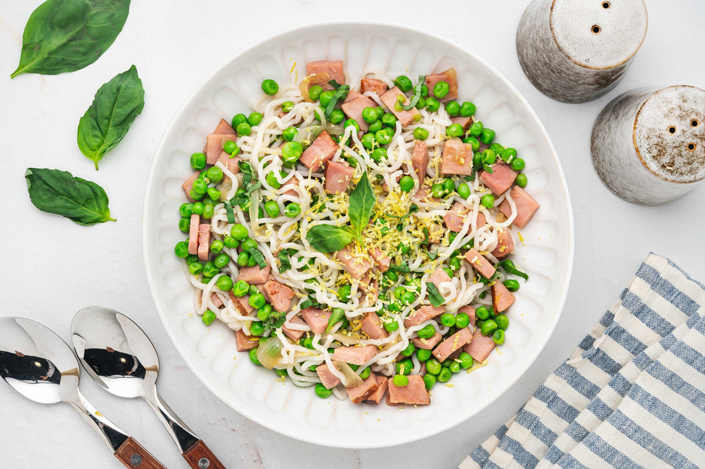 Low-Carb Pasta with Ham and Peas